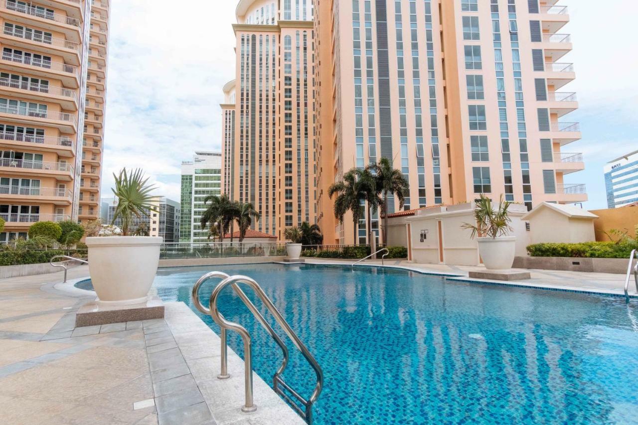Reddoorz Premium @ Venice Luxury Bgc 2 Makati City Luaran gambar